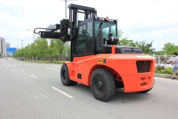Socma 13.5 Ton Forklift Heavy Equipment Good For Marble Stone FactoryAttach Tire Clam
