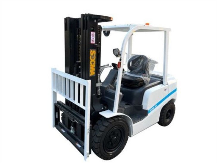 3.5 Ton Diesel Forklift Work in Container
